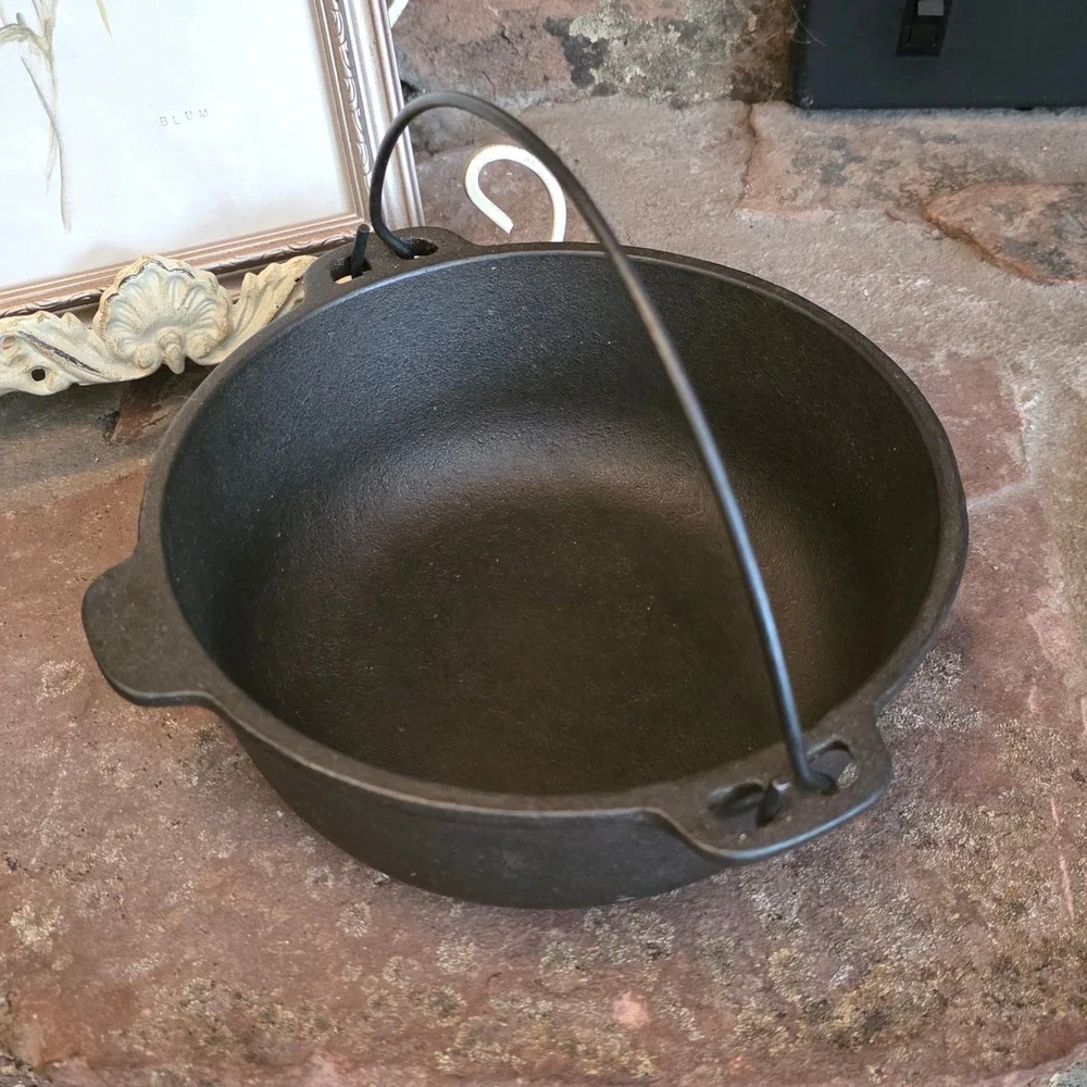 Wagner Ware Cast Iron 2 QT Kettle Pot with Bail Handle Made in USA Vintage Black